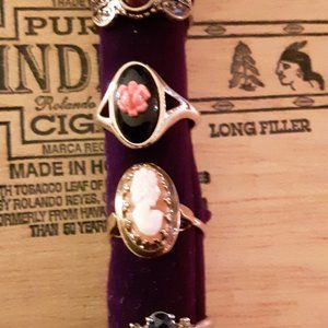 Four vintage ladies rings